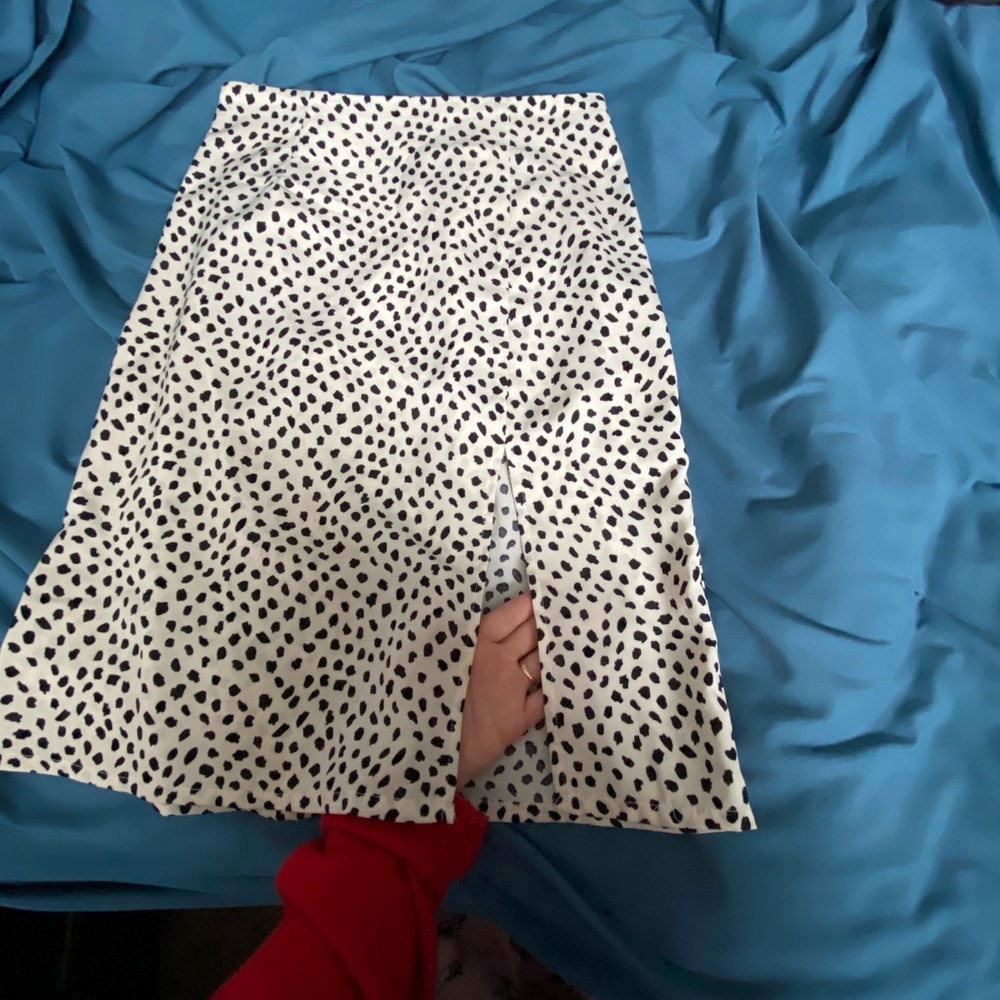Allover skirt